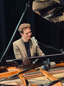 Sergio Eslava, ganador del Galardón a la Persona Joven 2023