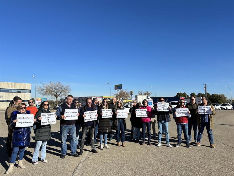 Las autoescuelas de Ciudad Real vuelven a manifestarse para reclamar más examinadores.