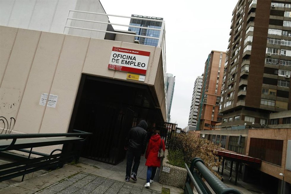 Archivo - El número de trabajadores afectados por despidos colectivos se duplica en septiembre llegando a los 2.180.