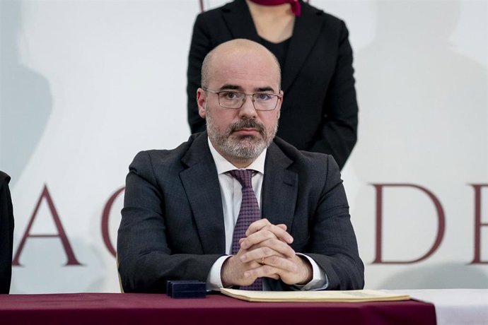 El delegado del Gobierno en la Comunidad de Madrid, Francisco Martín, asiste al acto de entrega de diplomas a los 400 profesionales del Ilustre Colegio de la Abogacía de Madrid (ICAM), en el Palacio de Cibeles, a 7 de noviembre de 2023, en Madrid (Españ
