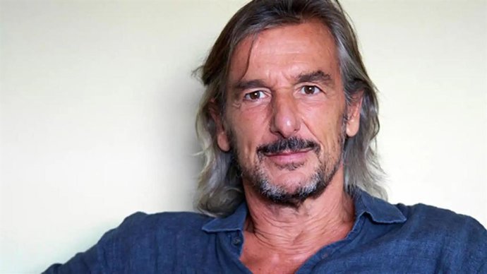 Ignacio Echevarría ha cuidado para Galaxia Gutenberg las obras de Franz Kafka, y estará el próximo lunes 27 de noviembre en el CAL junto al traductor de alemán y húngaro Adan Kovacsics, para hablar de la obra del ilustre escritor.