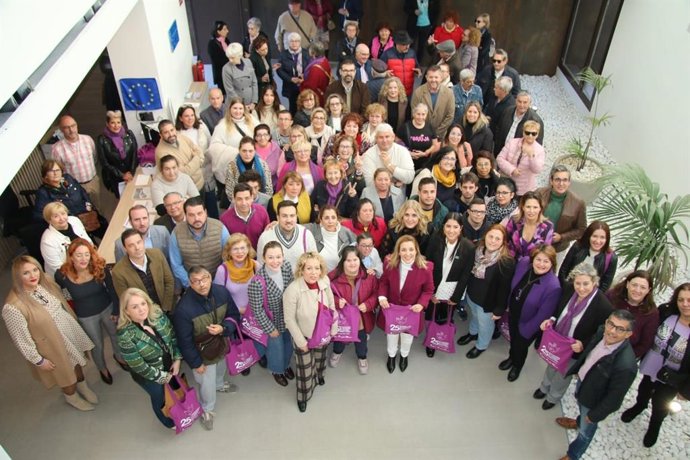 Actos del 25N en el Ayuntamiento de Alcalá de Guadaíra (Sevilla).