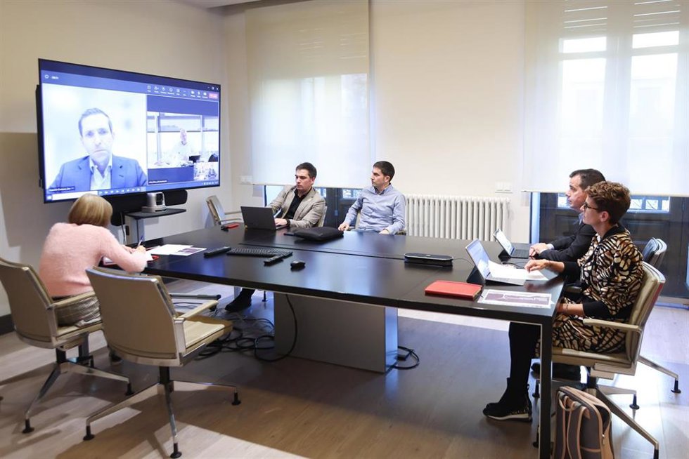 Un momento de la reunión online entre la presidenta María Chivite con la dirección de Siemens Gamesa.