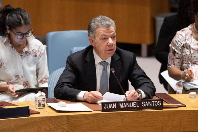 Archivo - UNITED NATIONS, June 15, 2023  -- Former Colombian President and Nobel Prize laureate Juan Manuel Santos briefs a UN Security Council meeting on threats to international peace and security with a focus on climate change, peace and security at th