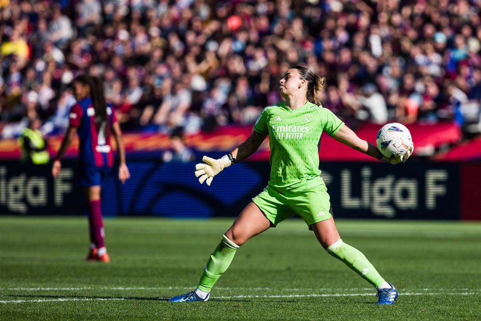 La guardameta Misa Rodríguez durante un partido con el Real Madrid