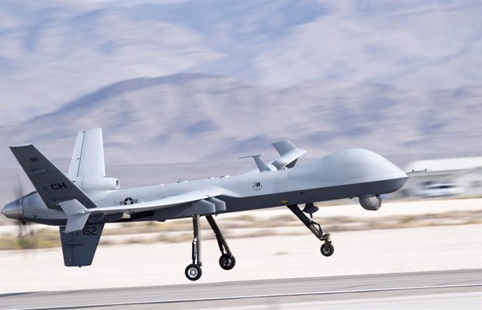 Archivo - STYLELOCATIONA U.S. Air Force MQ-9 Reaper drone assigned to the 432nd Wing, takes off from the flight-line at Creech Air Force Base September 1, 2021 in Indian Springs, Nevada.