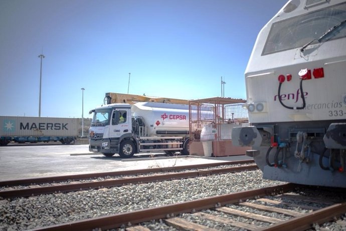 Cepsa y Renfe prueban los combustibles renovables para el transporte ferroviario