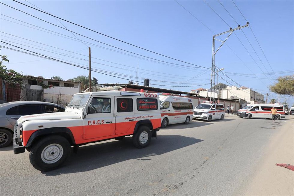 Ambulancias en el paso de Rafá