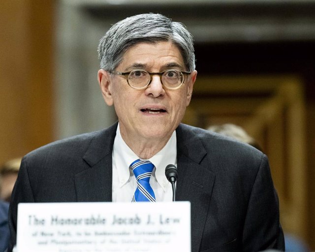 Archivo - October 18, 2023, Washington, District of Columbia, USA: JACK LEW, of New York, nominee to be the American Ambassador to the State of Israel, speaking at a hearing of the Senate Foreign Relations Committee at the U.S. Capitol.