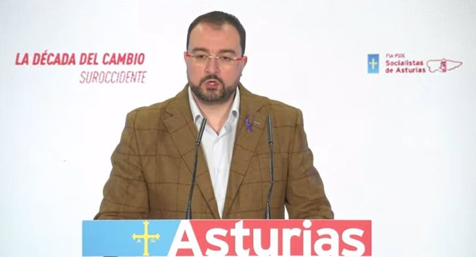 El secretario general de la FSA-PSOE y presidente del Principado, Adrián Barbón