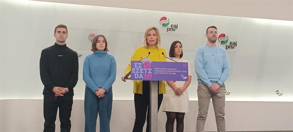 La secretaria del EBB, Mireia Zarate