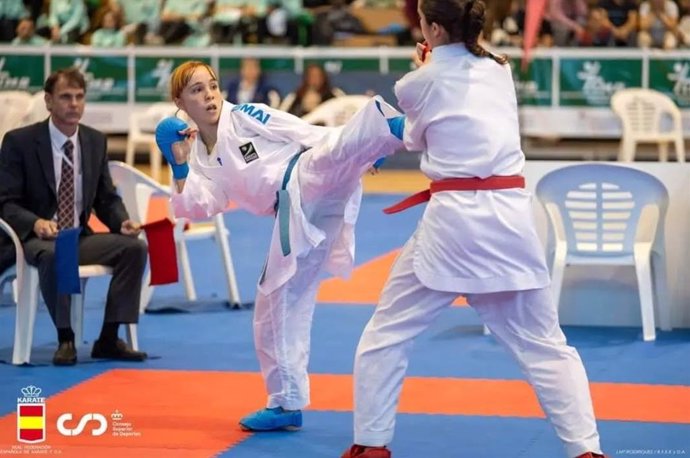 La karateca almeriense Aitana Cano se alza con el oro en el Campeonato de España Junior