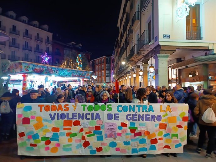 Cabecera de unas de las manifestaciones que se han registrado este sábado en Castilla y León por el 25N