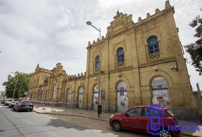 Archivo - Imagen de la antigua estación de tren de la línea Huelva-Sevilla. 
