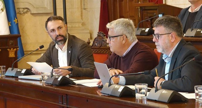 Los concejales del PSOE en el Ayuntamiento de Málaga Mariano Ruiz, Salvador Trujillo y Jorge Quero