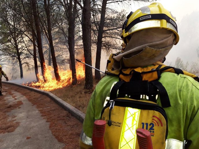 Archivo - Imagen de archivo de un bombero