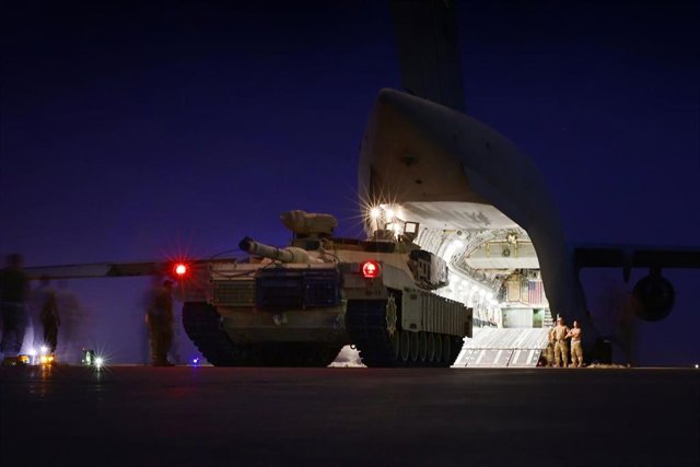 Archivo - Un carro de combate estadounidense en Siria