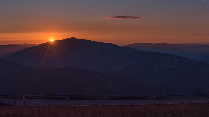 Nota De Prensa E Foto: A Deputación De Lugo Consigue A Certificación De Destino Turístico Starlight Para Os Ancares Lucenses