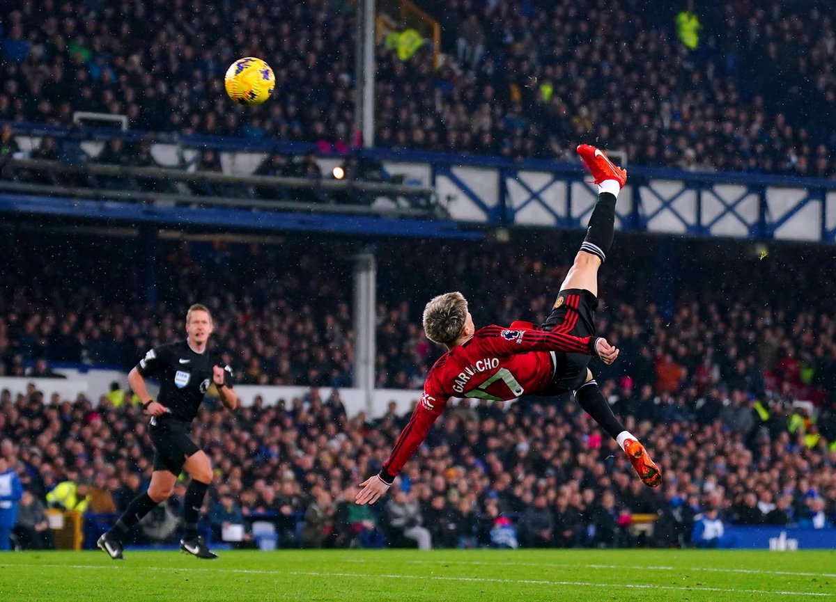 Villa knocks Tottenham out of the Champions League and Garnacho scores the goal of the year