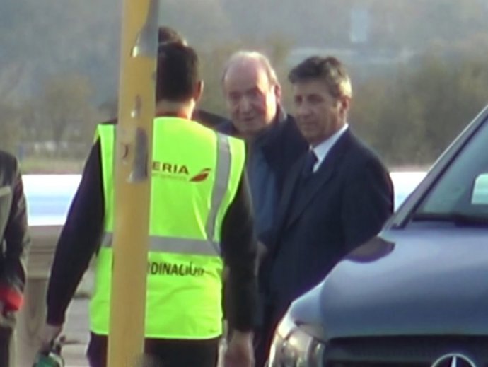 Don Juan Carlos abandonando España