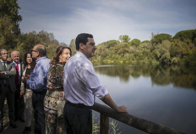 El presidente de la Junta, Juanma Moreno, y la vicepresidenta tercera del Gobierno, Teresa Ribera, visitan el Parque Nacional antes de firmar el Acuerdo por Doñana