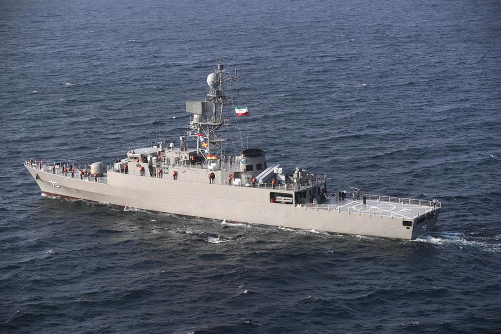Archivo - Un destructor de la Armada de Irán durante unas maniobras conjuntas con Rusia y China en el océano Índico (archivo)