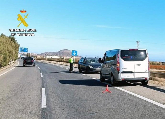La Guardia Civil inmovilizó el vehículo infractor