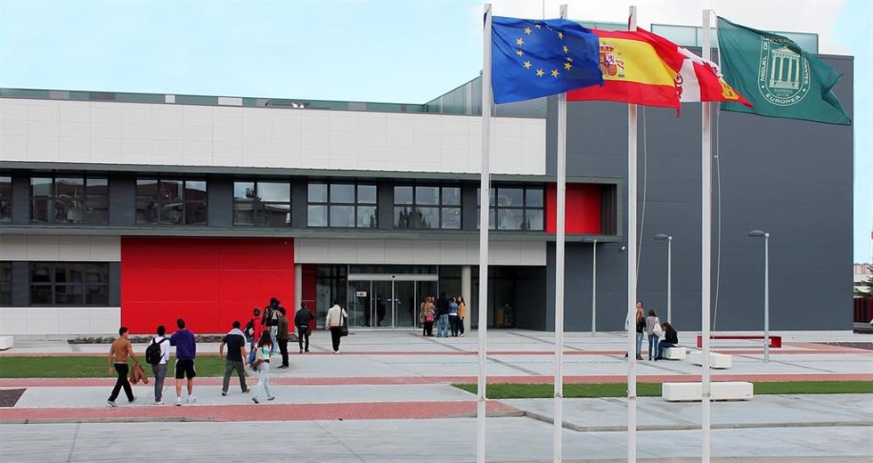 Archivo - Nuevo edificio de la UEMC.