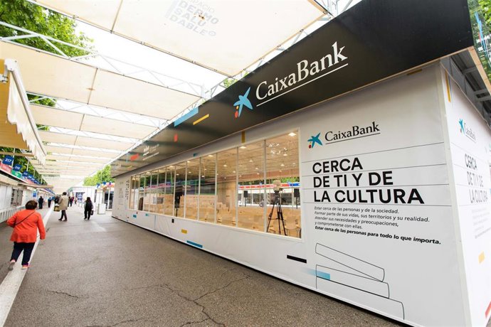 Archivo - El Pabellón CaixaBank en la edición de la Feria del Libro de Madrid celebrada en 2023