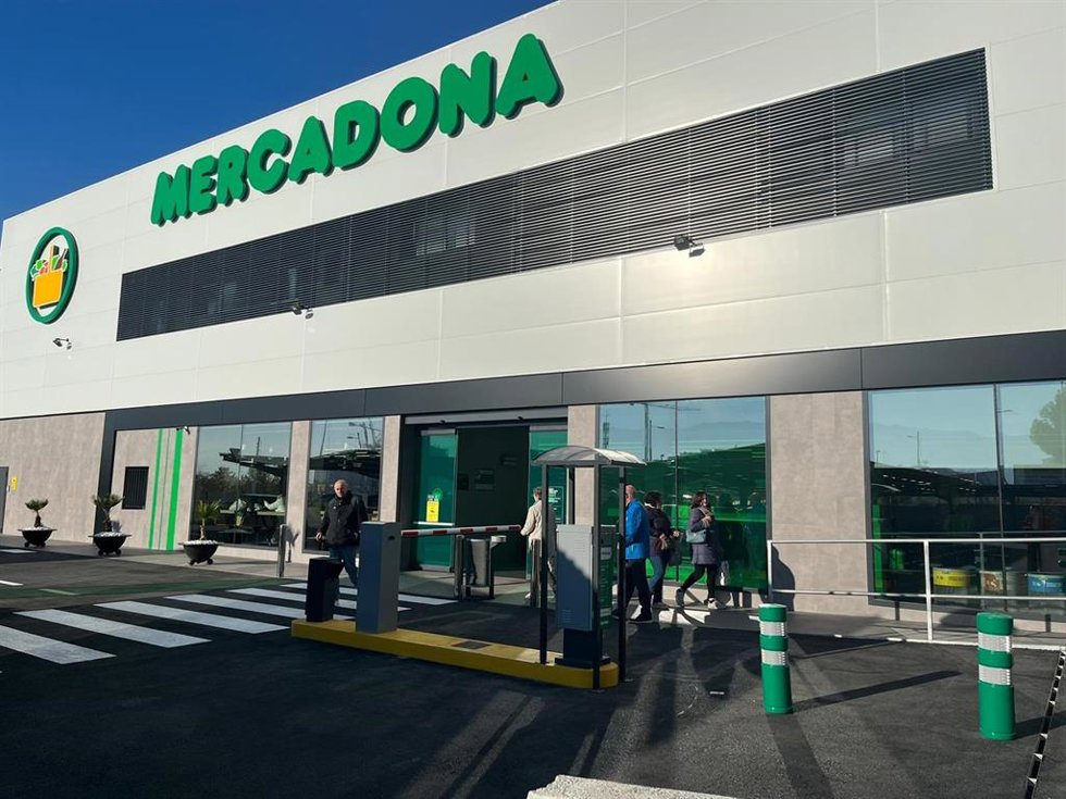Mercadona del barrio de la Chana, en Granada.