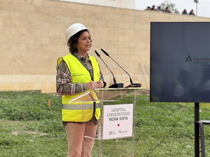 García interviene en la presentación del proyecto del nuevo Edificio de Consultas Externas del Materno Infantil del Reina Sofía de Córdoba.