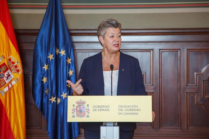 Archivo - La comisaria europea de Asuntos de Interior, Ylva Johansson; interviene durante una rueda de prensa posterior a la visita programada al Centro de Coordinación Regional de la Guardia Civil de Canarias, en Las Palmas de Gran Canaria, Canarias (E