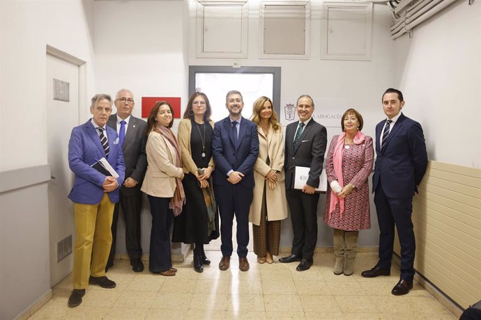 La Comunidad de Madrid ha estrenado sendas salas de estancia y de espera para abogados en la sede judicial de Plaza de Castilla de la capital