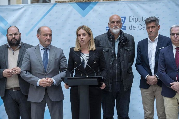 La presidenta de la Diputación de Cádiz, Almudena Martínez, presenta el proyecto de presupuestos para 2024