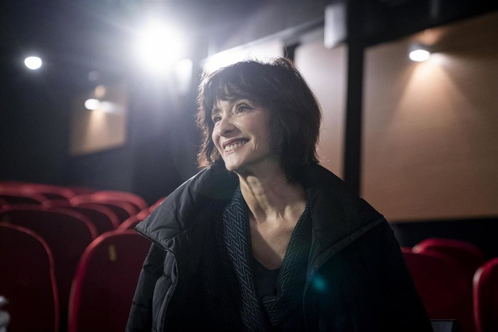 La actriz Ana Torrent durante una entrevista por su nueva película 'Sobre todo de noche', en los Cines Golem, a 27 de noviembre de 2023, en Madrid (España).