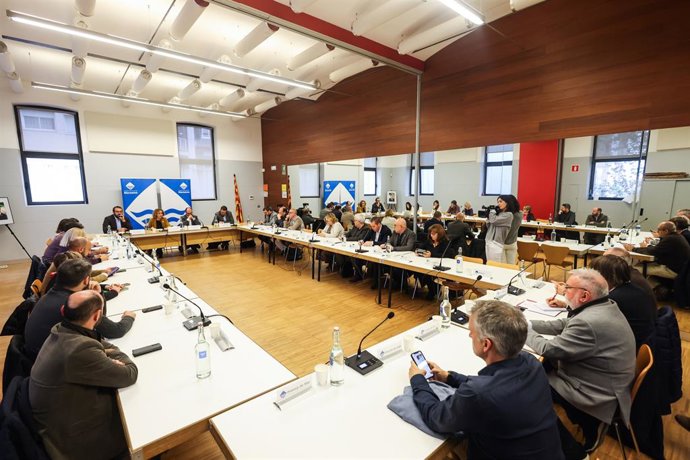 Reunió entre la consellera de Territori, Ester Capella, i alcaldes del Maresme (Barcelona)