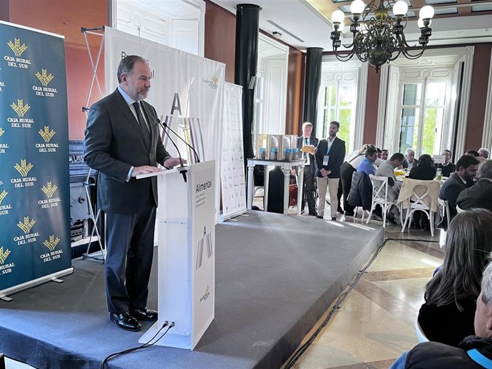 El presidente de la Caja Rural del Sur, José Luis García-Palacios, durante la entrega de premios de Alimental.