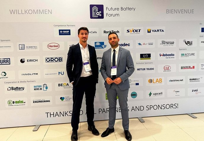 El alcalde de Sagunto, Darío Moreno, y el concejal de Industria del consistorio, Toni Iborra, participan en el Future Battery Forum de Berlín