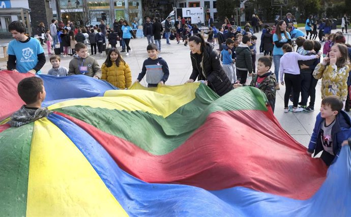 Archivo -  Día Universal de la Infancia en Santander