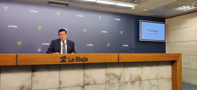 El portavoz del Gobierno riojano, Alfonso Domínguez, en comparecencia de prensa