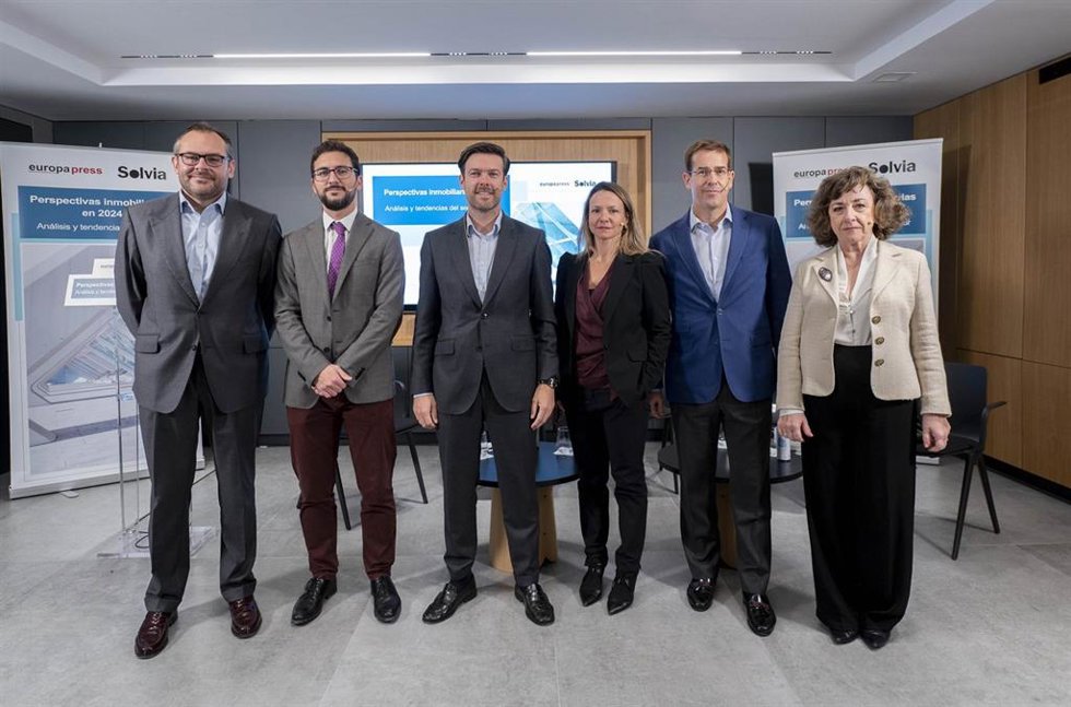 Perspectivas inmobiliarias en 2024: análisis y tendencias del sector, organizado por Europa Press en colaboración con Trescom para Solvia.