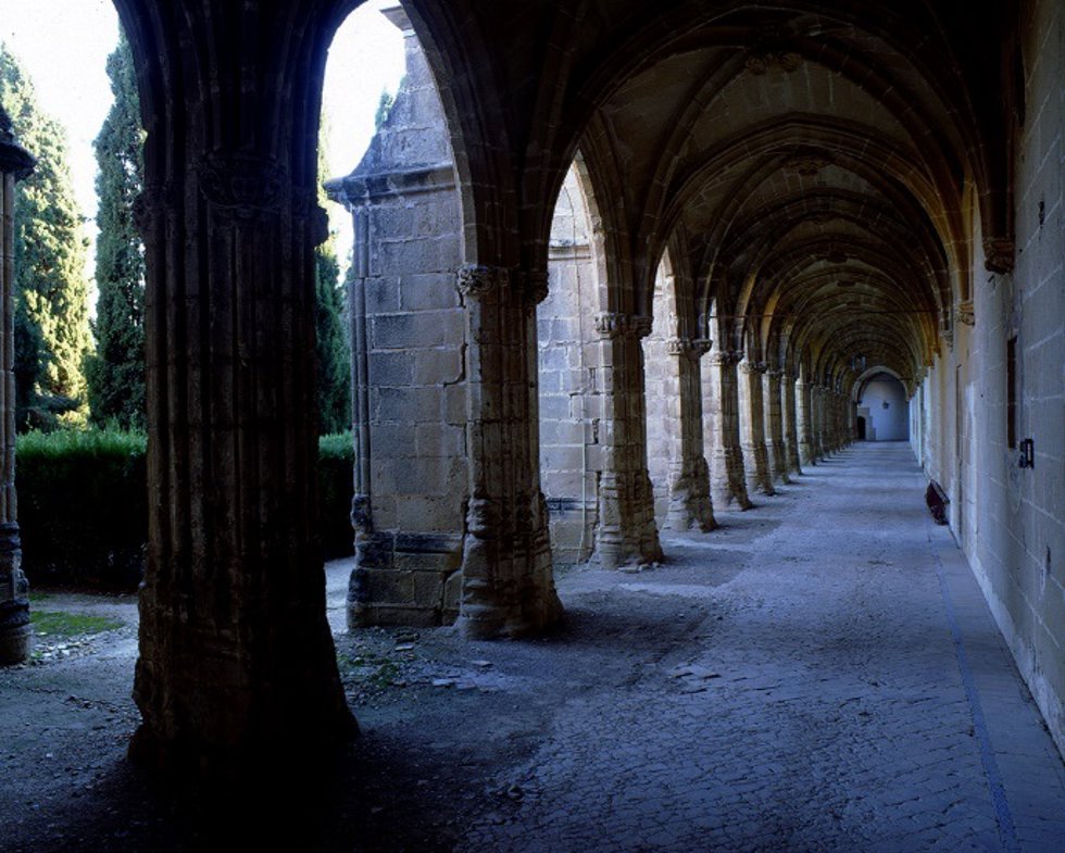 Archivo - Claustro grande del Monasterio de la Cartuja de Santa María de la Defensión en Jerez de la Frontera (Cádiz).
