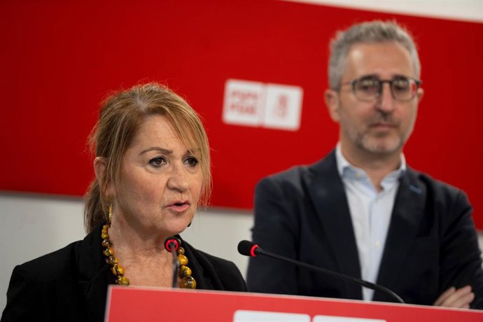Archivo - La eurodiputada socialista Inmaculada Rodríguez-Piñero ofrece declaraciones a los medios tras una reunión en la sede del PSPV
