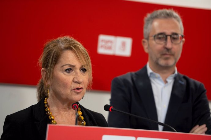 Archivo - Arxiu - L'eurodiputada socialista Inmaculada Rodríguez-Piñero ofereix declaracions als mitjans després d'una reunió en la seu del PSPV