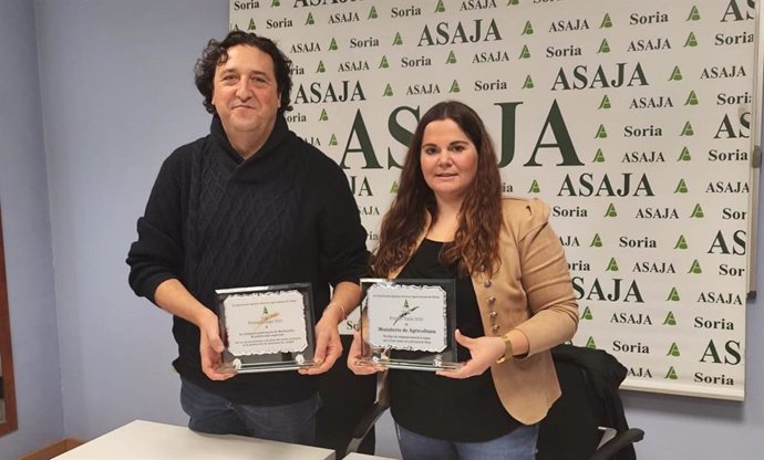 Juan Francisco Barcones y Ana Pastor anuncian los Premios Espiga y Tizón de Asaja Soria.