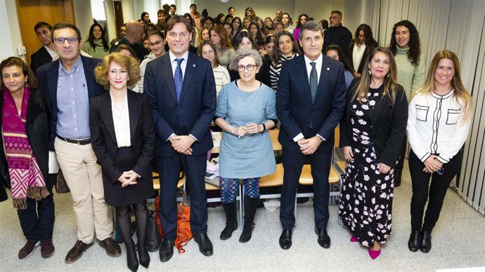 Jornada 'Violencia de Género, Infancia, Adolescencia y Juventud' en la Olavide de Sevilla con motivo de la conmemoración del Día Internacional para la Erradicación de las Violencias contras las Mujeres el pasado 25 de noviembre.