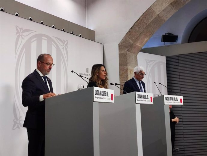 La portaveu del Govern, Patrícia Plaja, el conseller de Drets Socials, Carles Campuzano, i el de Salut, Manel Balcels