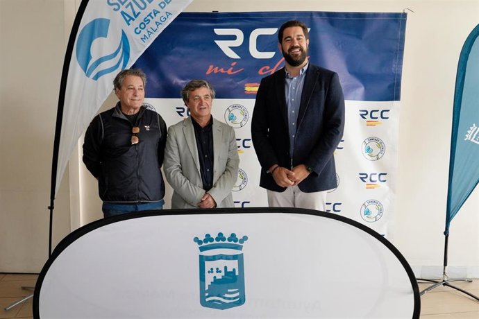 El concejal de Deporte del Ayuntamiento de Málaga, Borja Vivas, junto al presidente del Club El Candado, Manuel Calderón, y al director general de Turismo y Planificación de Costa del Sol, Antonio Díaz, han dado a conocer los pormenores de la cita.