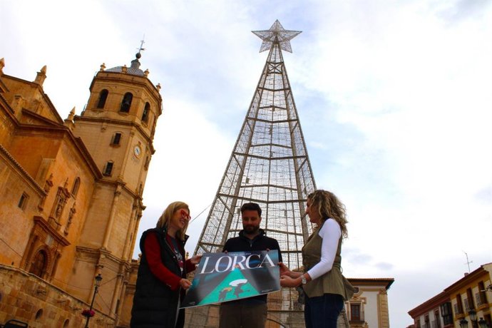 La plaza de España contará con un arbol de 20 metros