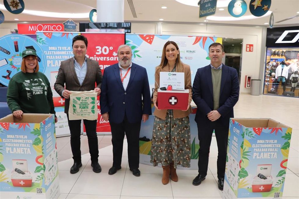Presentación de la campaña 'Dona vida al planeta' en Linares.